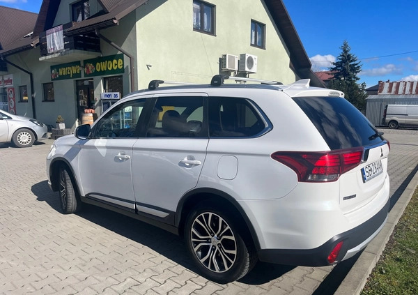 Mitsubishi Outlander cena 69900 przebieg: 183151, rok produkcji 2016 z Biała małe 137
